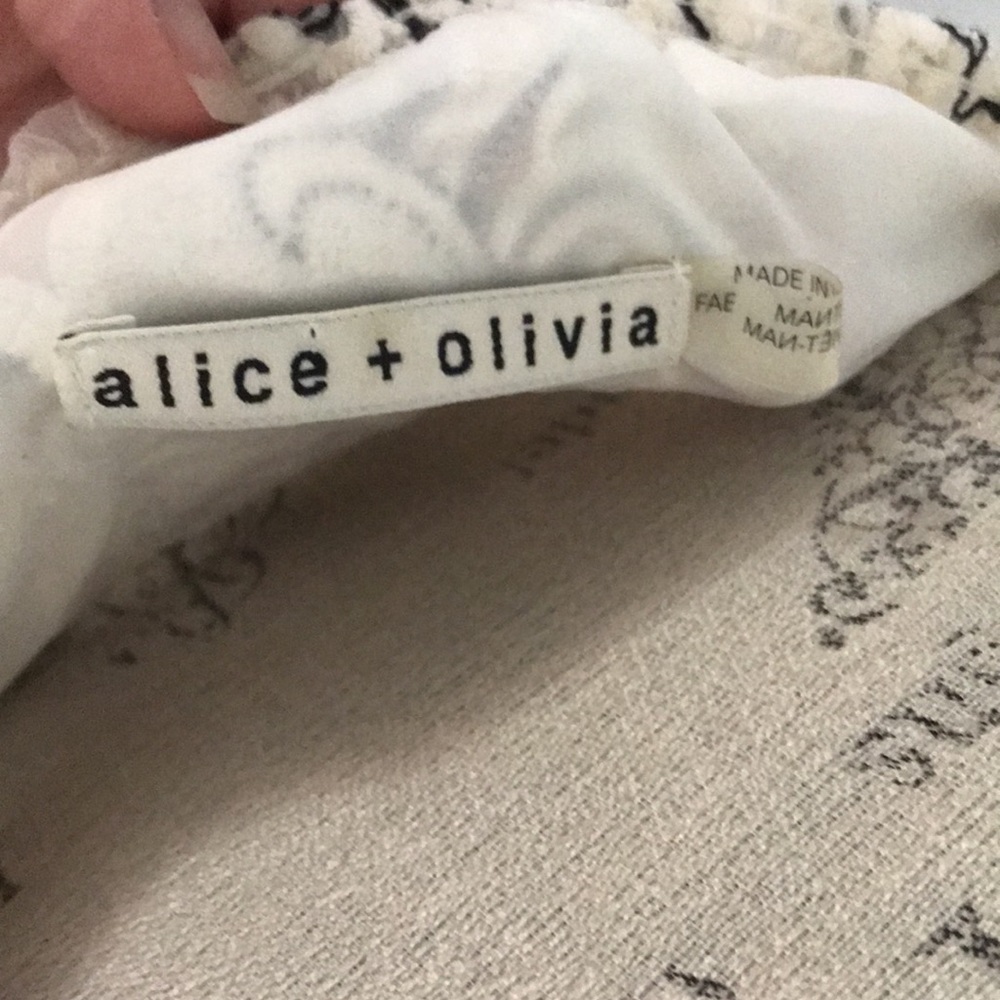 Alice + Olivia Janelle Off the Shoulder Silk and Lace Dress Size 2 $368 retail - Picture 6 of 11